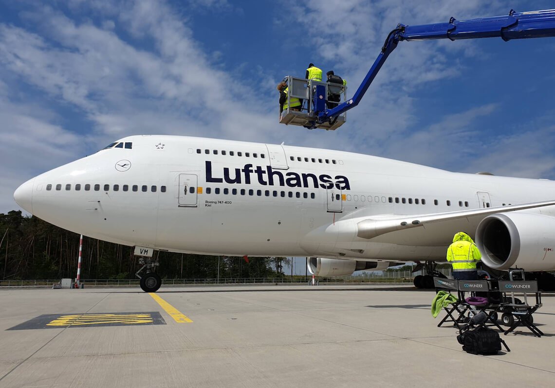 Lufthansa Fotoshoot von CO Wunder mit Laird Kay der neuen Livery in FRA und MUC auf dem Vorfeld, apron